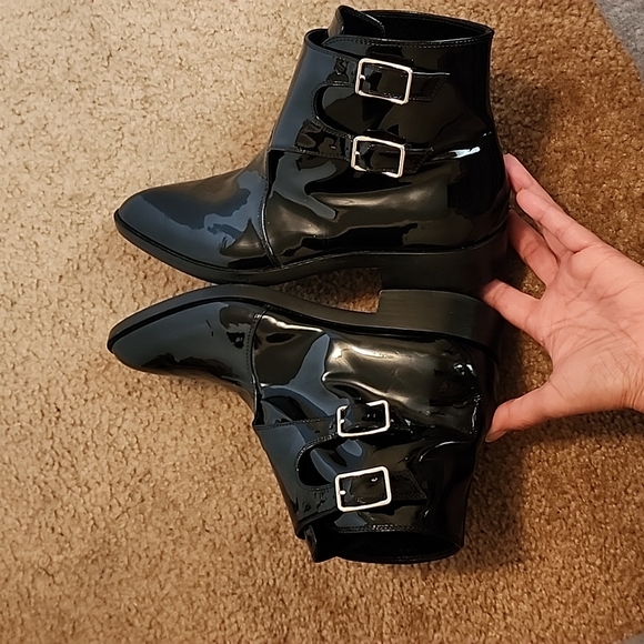 Gianvito Rossi Patent Leather Booties - Picture 14 of 16